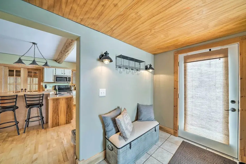 'the Farmstead' on 10 Acres w/ Mountain Views!