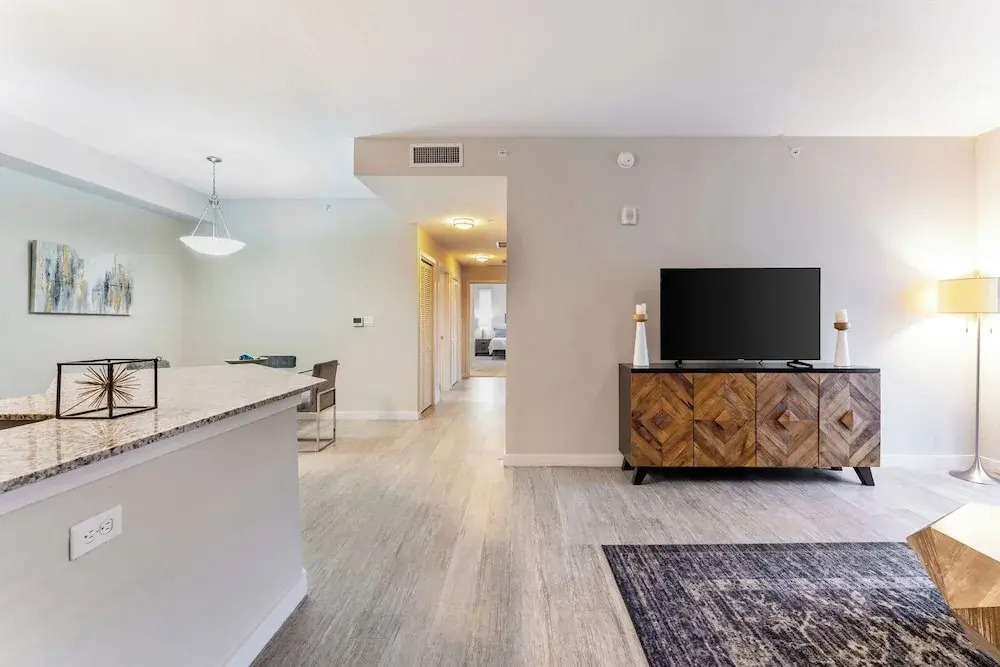 Daytona 3BR Getaway Pool, Gym, Pet Friendly