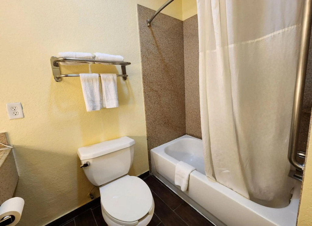Studio 6 Suites Pasadena, TX