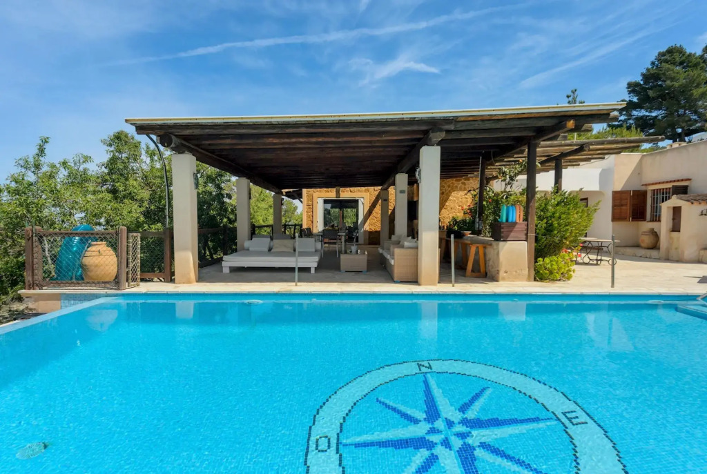 New! Villa Savinar in Es Cubells