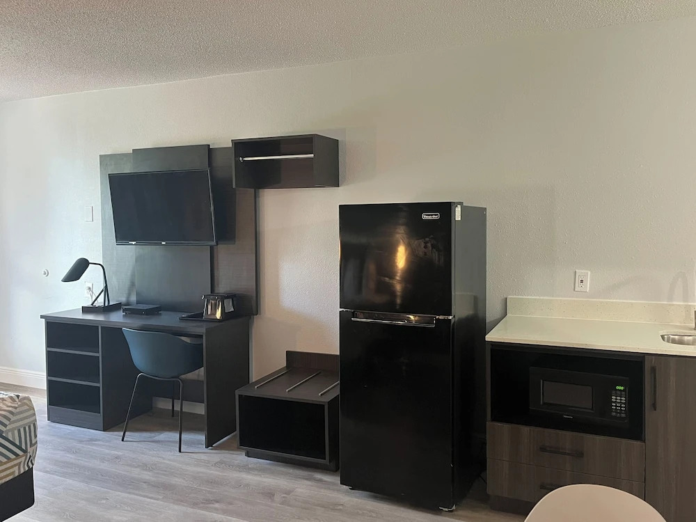 Studio 6 Hammond, LA I12 I55