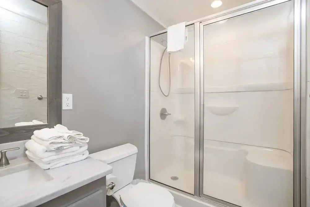 Oceans 2 4 Bedroom Condo by RedAwning