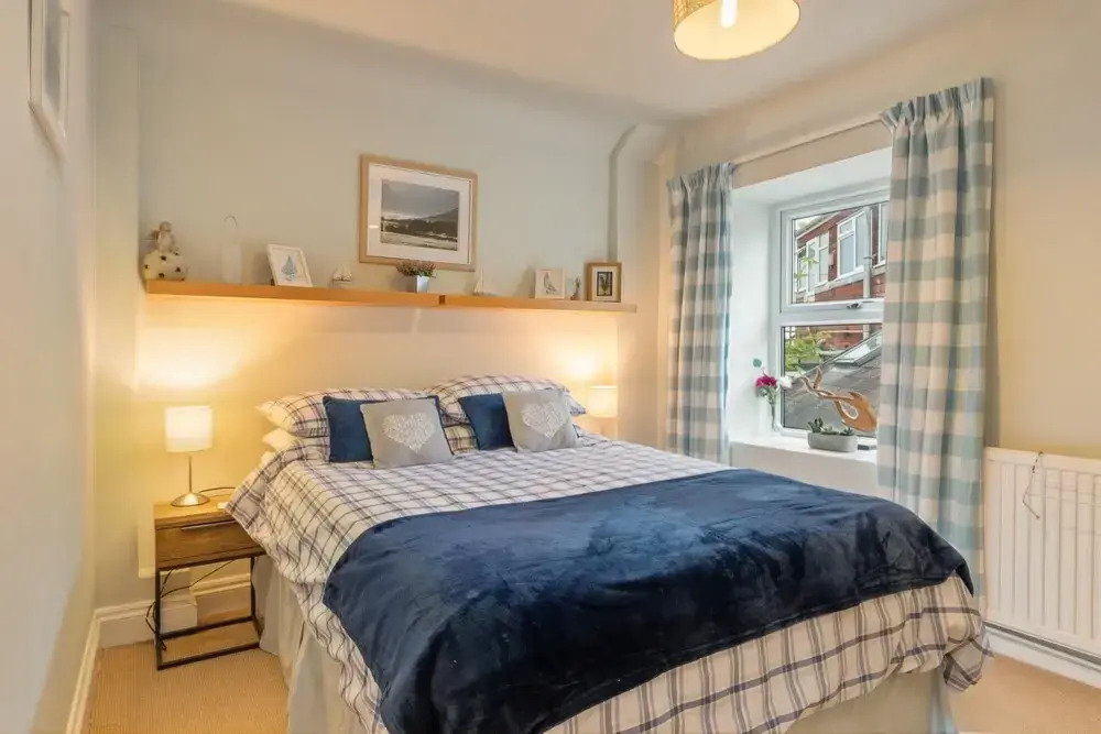 A Stone s Throw - Sea Views Yards From Beach