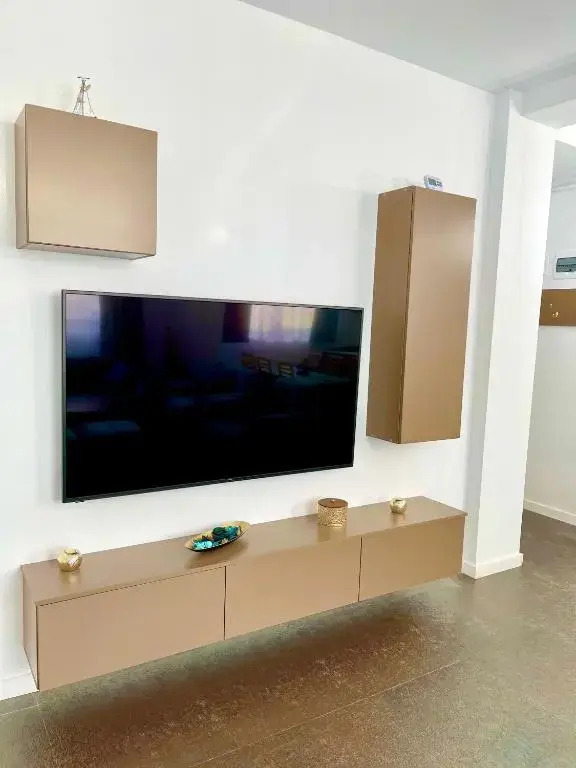 Tiago Residence