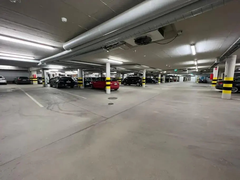 Suite - King Size Bed - Gym&Wifi - Indoor Parking
