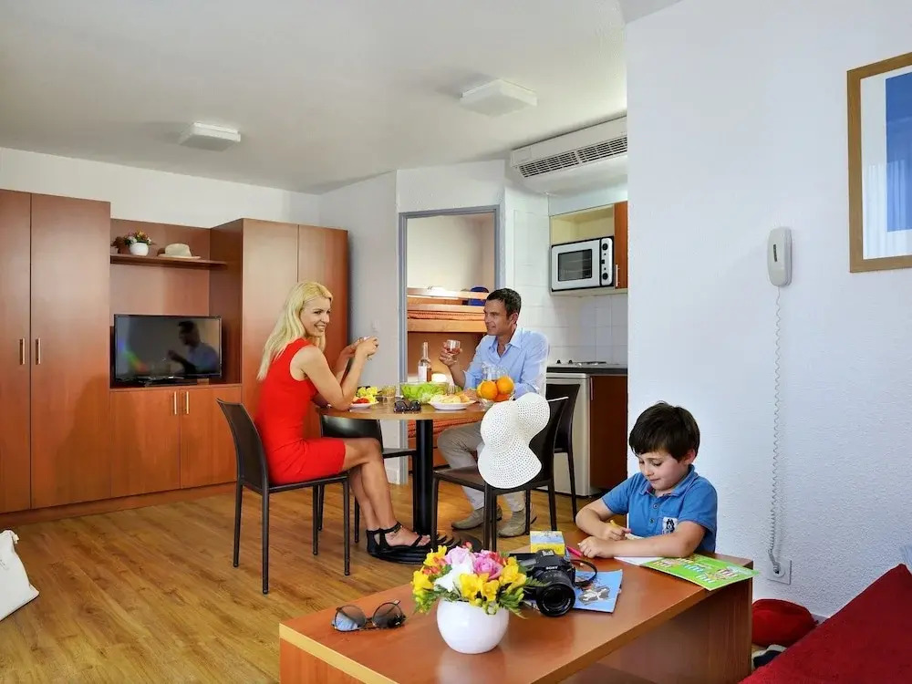 Comfortable Studio With Dishwasher in a Beautiful Residence