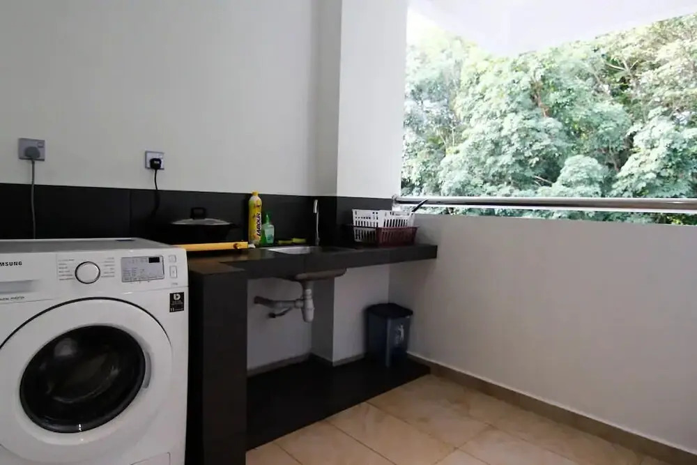 YO.OM Families Gateway Luxury Condo 6-9 Pax