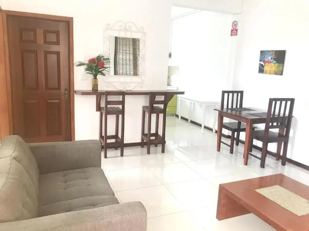 Apartment With one Bedroom in Pereybere, With Shared Pool, Enclosed Garden and Wifi - Near the Beach