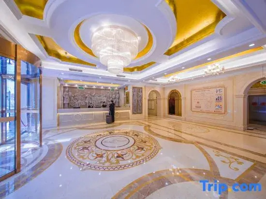 Vienna Hotel Xianning hot spring center flower bed shop
