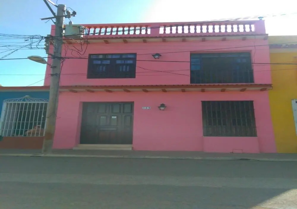Hostal "D & G"