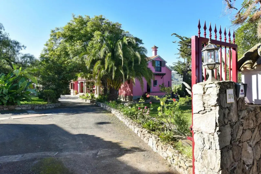 Finca Madroñal with Pool in Gran Canaria by VillaGranCanaria
