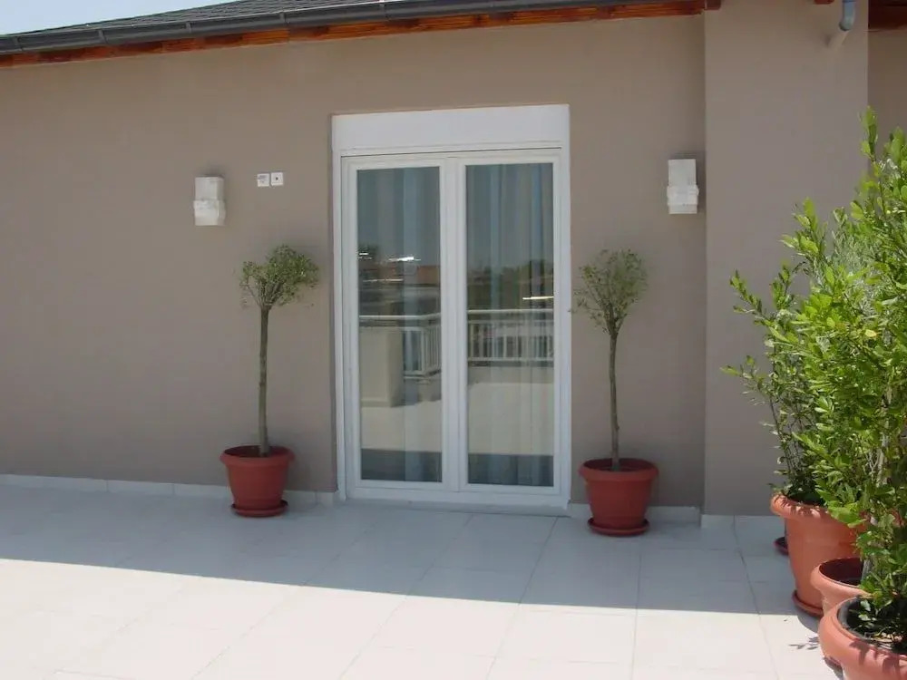 Harisis Apartments