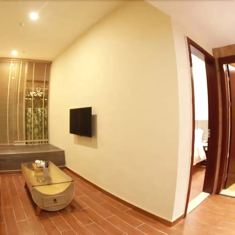 Longyan Dongshang Hotel (International Food City)