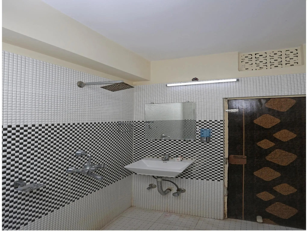 Hotel O Sarat Bose Road Formerly Shree Guest House