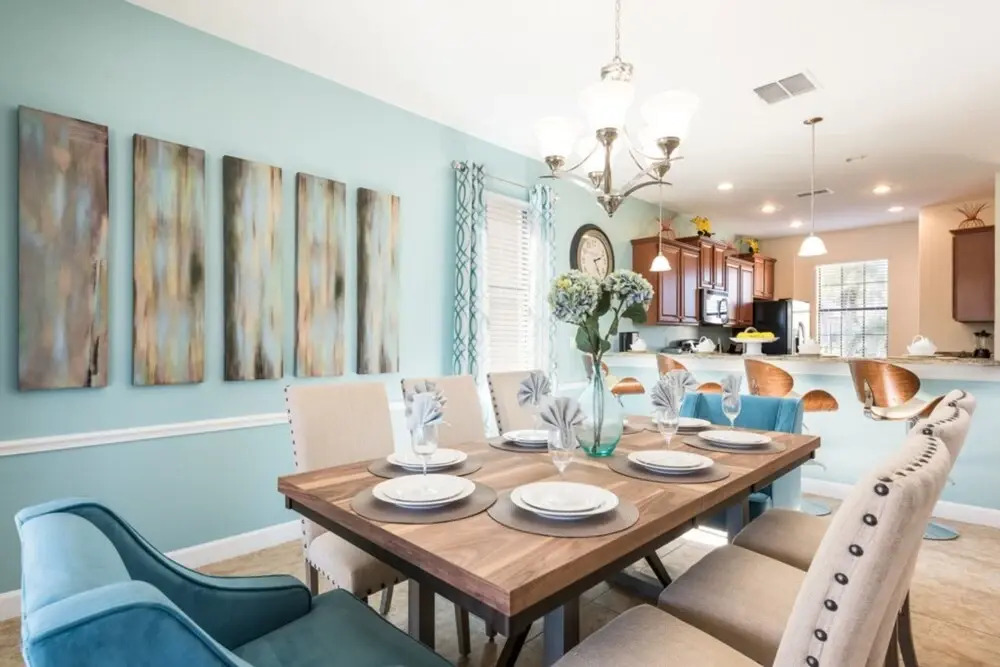 1401 Moonvalley Drive