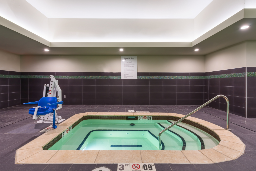 Holiday Inn Express and Suites Norman by IHG