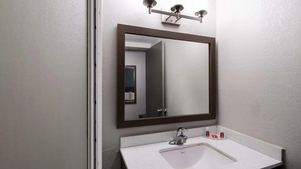 Econo Lodge Portage