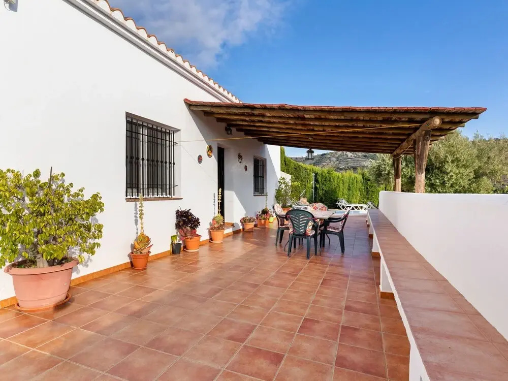 Rustic Holiday Home in Almuñecar with Private Swimming Pool