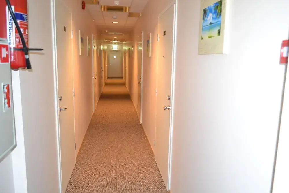 Hotel Yes