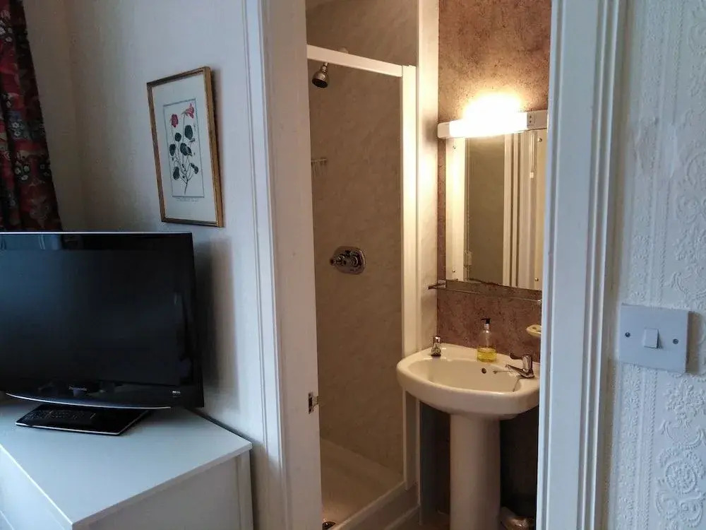 Arden House - rooms with continental breakfast