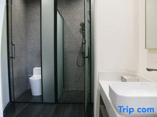 Yunyue Xingchen Homestay (Guiyang Huaxi Park Subway Station Guizhou University Huaxi South Campus)