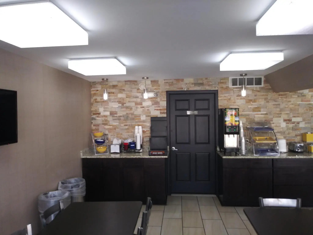 Quality Inn Middleburg Heights near Cleveland Airport