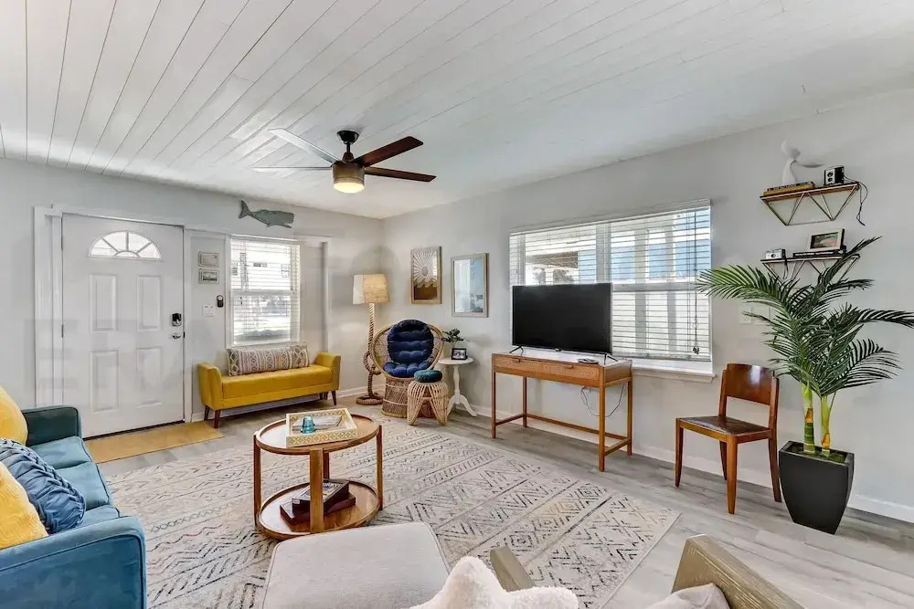 343 N Fletcher Ave Down 2 Bedroom Home by Redawning