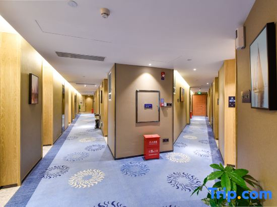 Bolton Hotel(铂尔顿酒店(深圳公明广场红花山体育中心店))