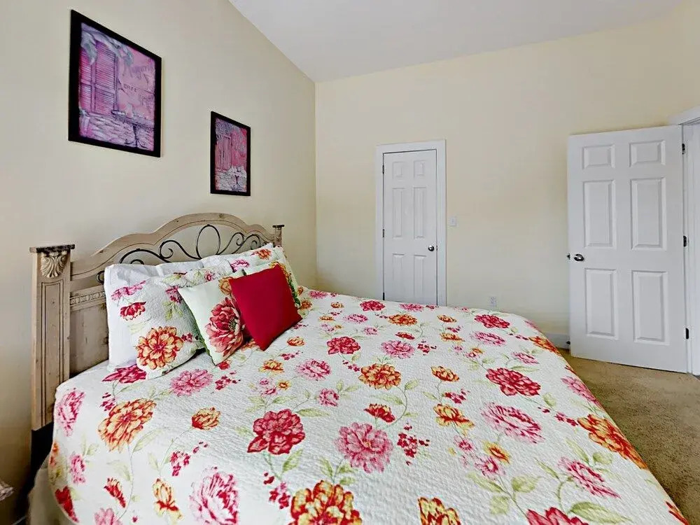 13 Hatchew Home 4 Bedrooms 3 Bathrooms Home