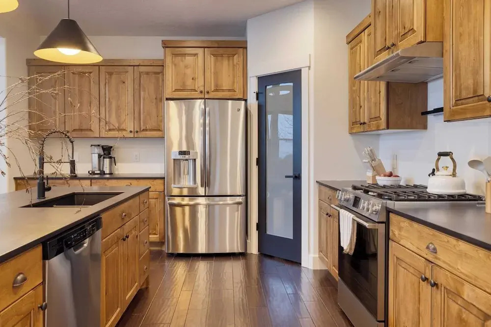 Abigail Drive Year-round Retreat w/ Hot Tub Near Trails + Historic Main St
