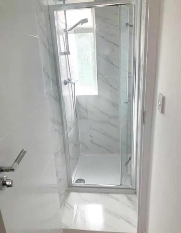 Sunny Gardens 3-bed Apartment in London