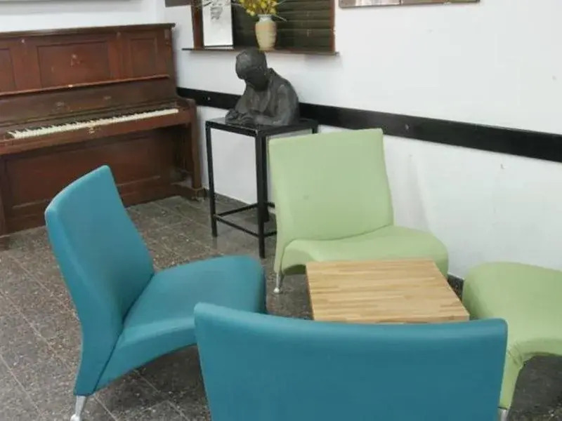 Hi Arad Hostel