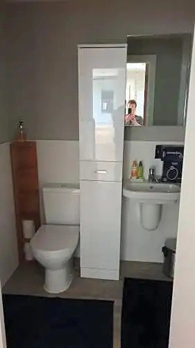 1 double guest bedroom in my home North Leeds