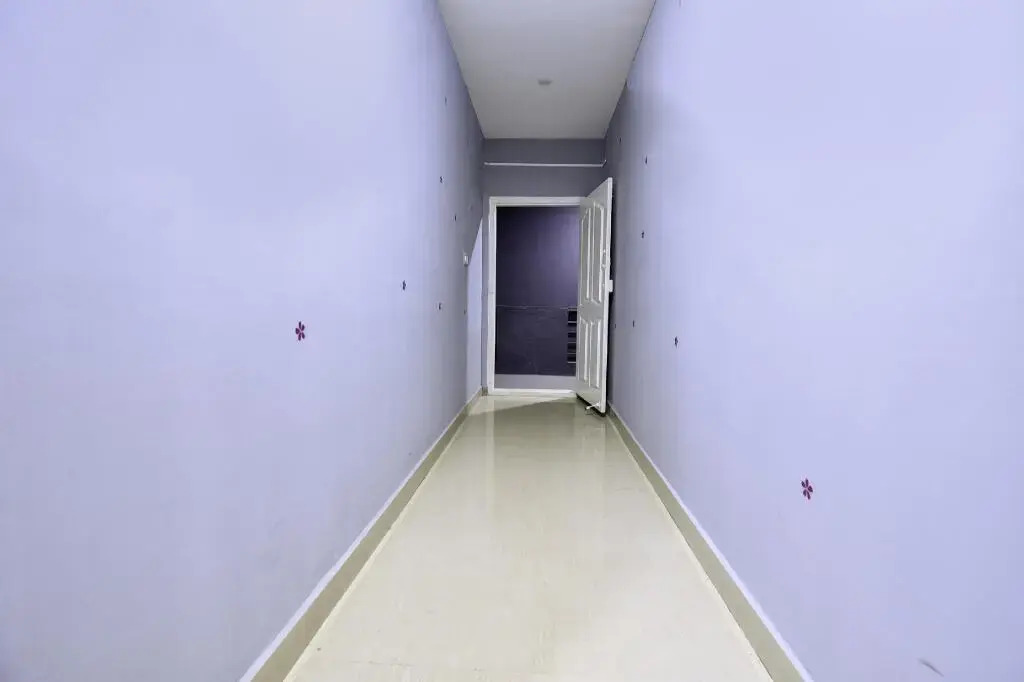 Gold Inn Palace by OYO Rooms