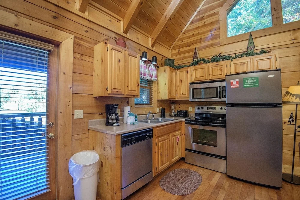 Er 244 â Black Hawk Hideaway Great Location â Close To Town! 2 Bedroom Cabin by RedAwning