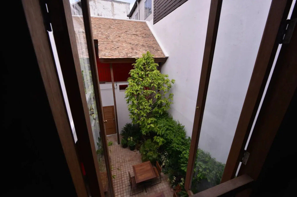 Neighbor Phuthon