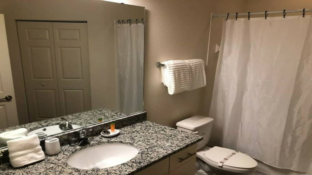 Family 4BR Stay Near Orlando Parks