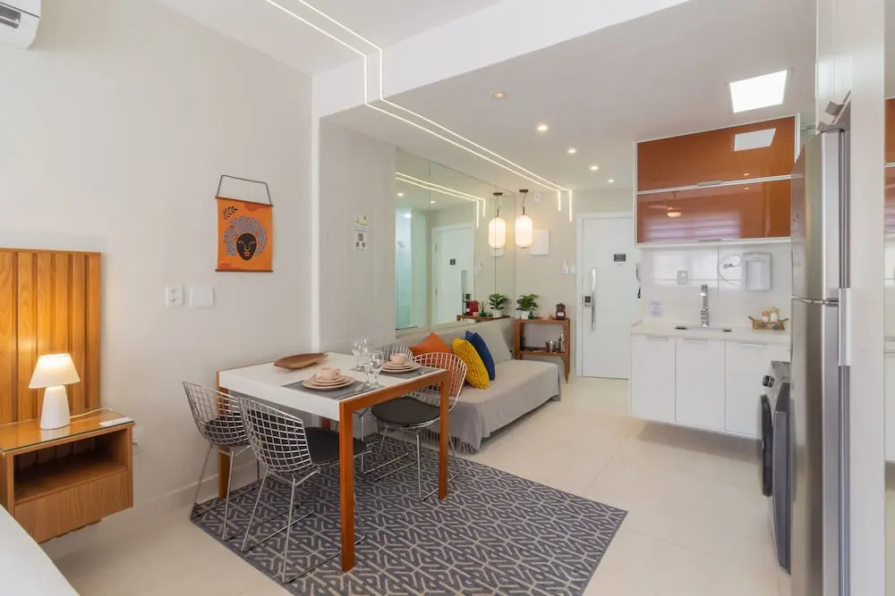 5 Minutes From Copacabana Beach B703