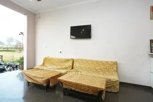 HOTEL chandra garden