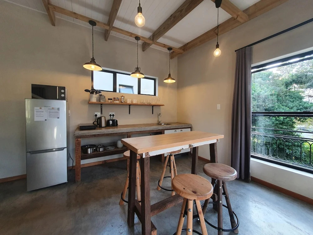 Avo&Oak Guesthouse