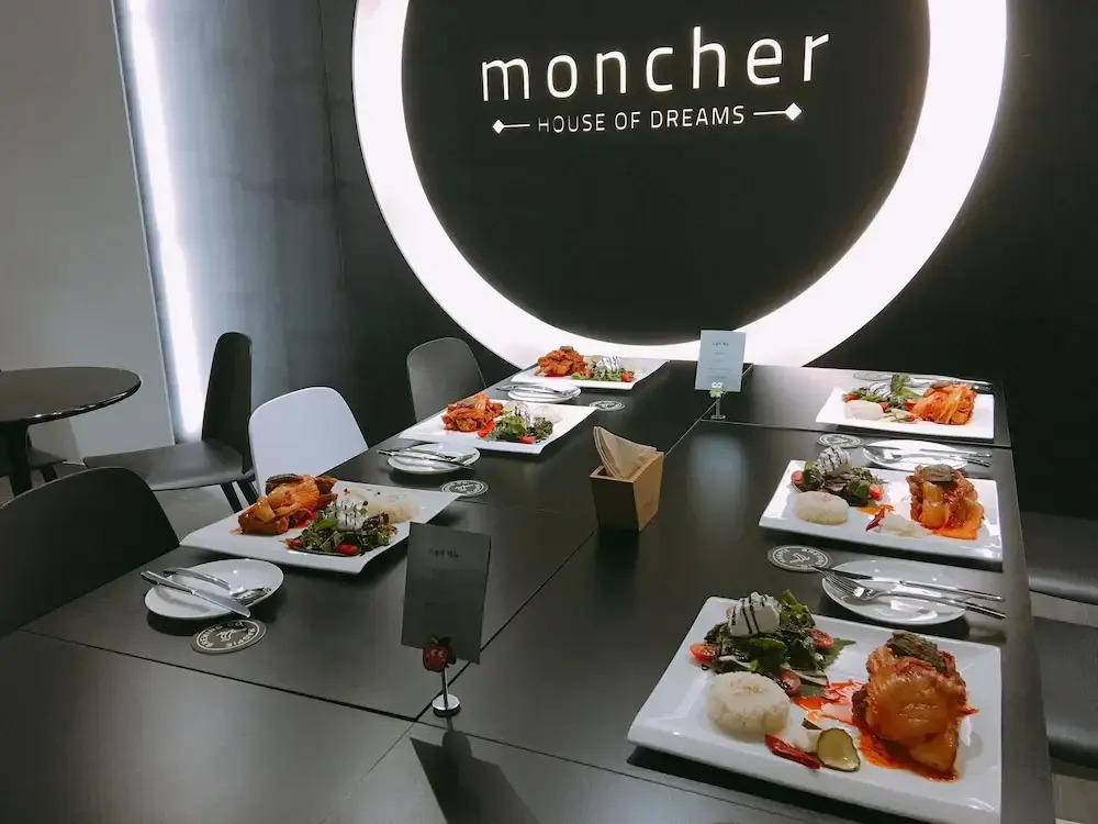 Moncher Guesthouse - Hostel