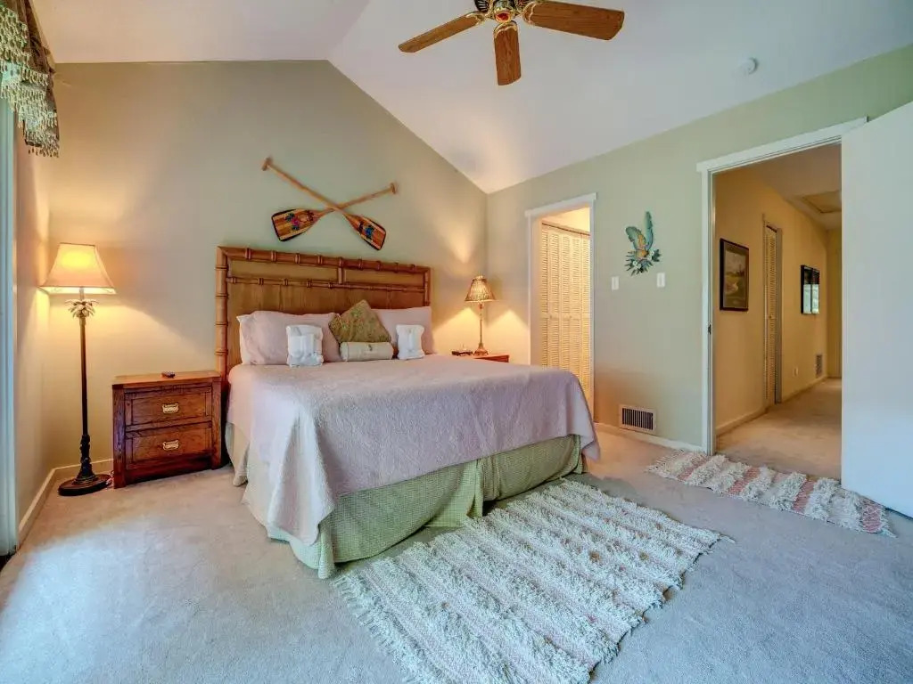 Stoney Creek 283, 2 Bedrooms, WIFI, Pool Access, Sleeps 6
