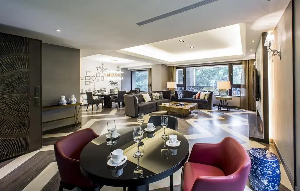 J Palace Residence