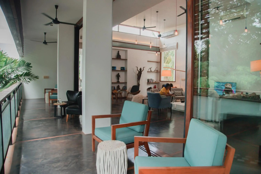 Modern 5 bedroom central pool villa - Rose Apple Residences