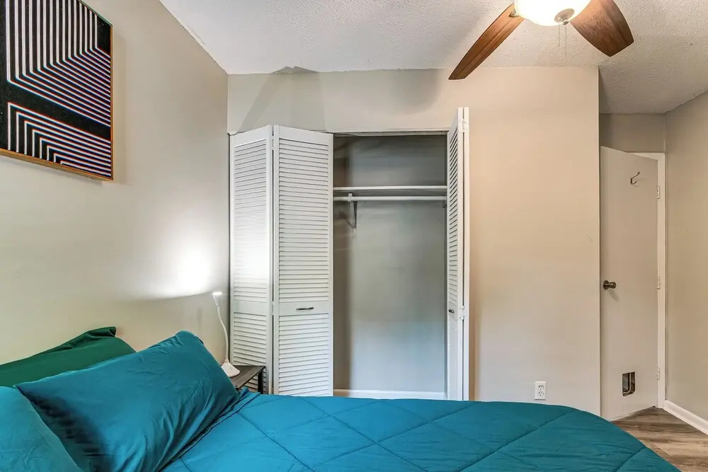 Pet-friendly Raleigh Townhome Near Medical Centers