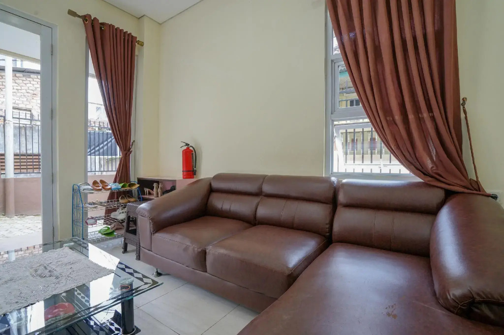 RedDoorz Syariah Near Transmart Mall Palembang