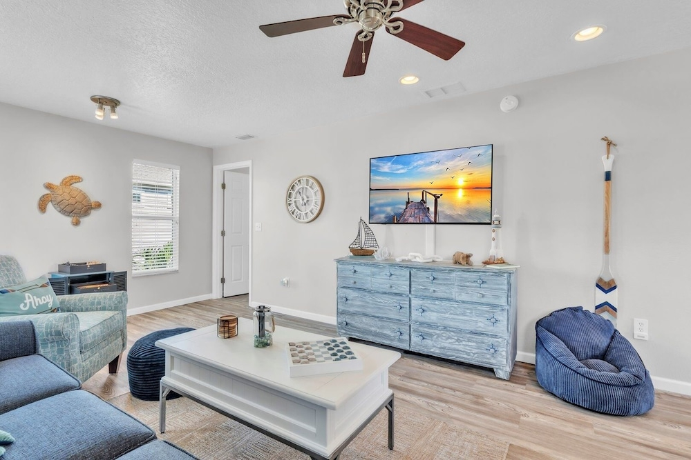 Nautical Nest 2 Bedroom Home
