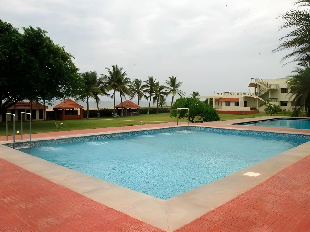 St James Court Beach Resort