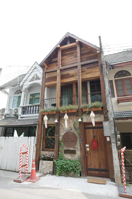 Sanae Townhouse Chiang Mai