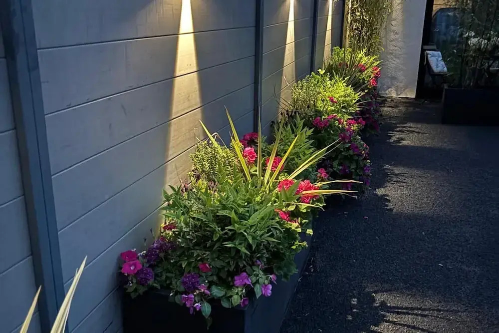 Cottage - Sleeps 2, Patio & Free On-road Parking
